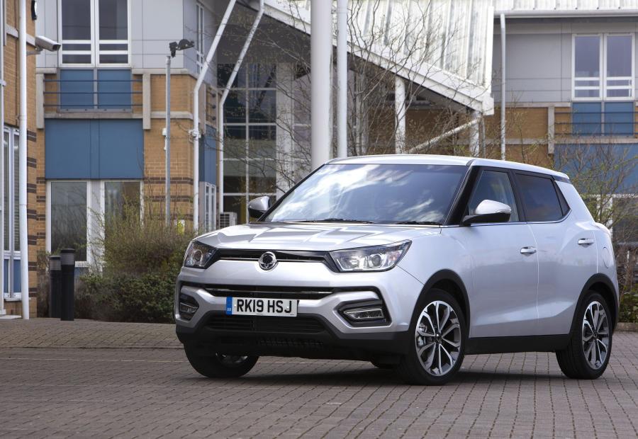 SsangYong Tivoli Ultimate 2018 года  (UK) (фото 22 из 37)